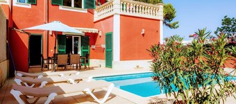 Spacious Villa Malena in Rural Area Close to the Sea with Sea View, Wi-Fi & Pool