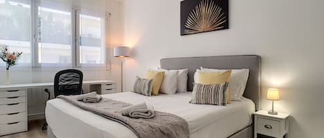 1 Schlafzimmer, Bügeleisen/Bügelbrett