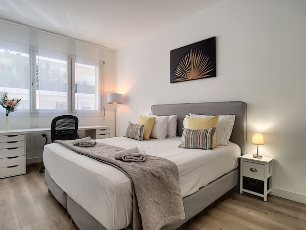 1 makuuhuone, silitysrauta/-lauta