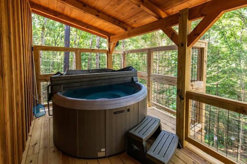Hot Tub & WiFi - Dreamscape - Red River Gorge, KY