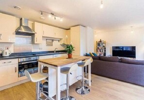 Premium Apartment, 2 Bedrooms | In-room dining - Bow Stays by Stay Guru (London)