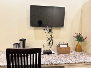 Deluxe Room | Free WiFi, bed sheets - Rajputana Diaries (Jaipur)