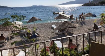 Stone House Aparts Kalkan Center 2+1 two balkony with pool view