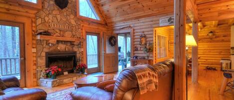 Cabin, 3 Bedrooms | Living room