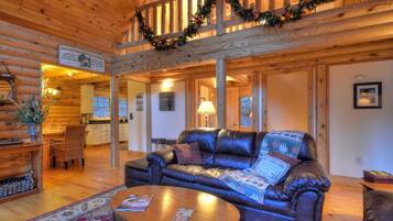 Cabin, 3 Bedrooms | Living room | TV, fireplace