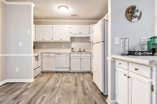 Quaint Quadruplex w/ Deck near Fort Bragg