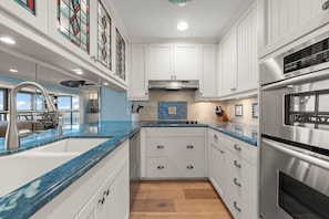 Fridge, microwave, oven, stovetop - Mariner Pointe #542 - Stunning, Direct Bay View, 2 bedroom 2 bathroom condo (Sanibel)