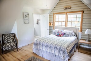 3 bedrooms, in-room safe, WiFi, bed sheets