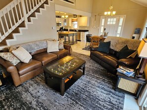 TV, caminetto, tavolo da calcetto, impianto stereo