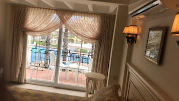 2 bedrooms, Egyptian cotton sheets, premium bedding