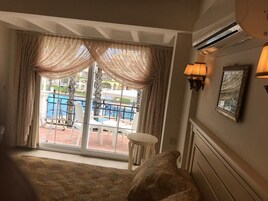 2 bedrooms, Egyptian cotton sheets, premium bedding