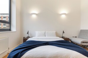 1 quarto, acesso à internet, roupa de cama