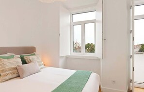 1 chambre, fer et planche à repasser, accès Internet