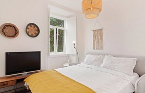 1 quarto, ferros/tábuas de passar roupa, acesso à internet