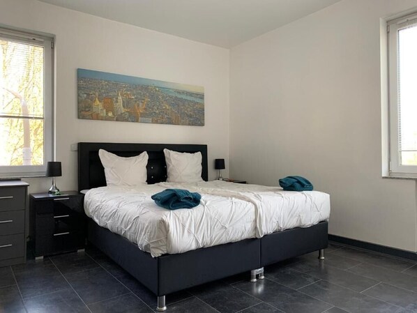 1 chambre, fer et planche à repasser, Wi-Fi, literie fournie