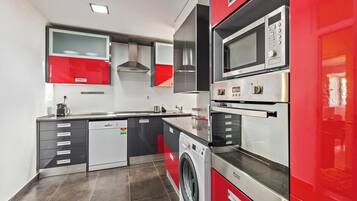 Fridge, microwave, oven, dishwasher