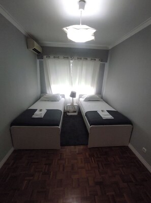 Room - Spacious Contemporary 3BDR Apartment (Alfornelos)
