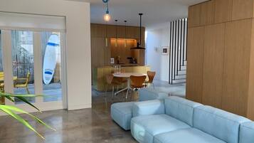 Een televisie en videogames