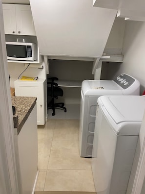 Fridge, microwave, oven, stovetop - Be At Home Away From Home III (Welland)