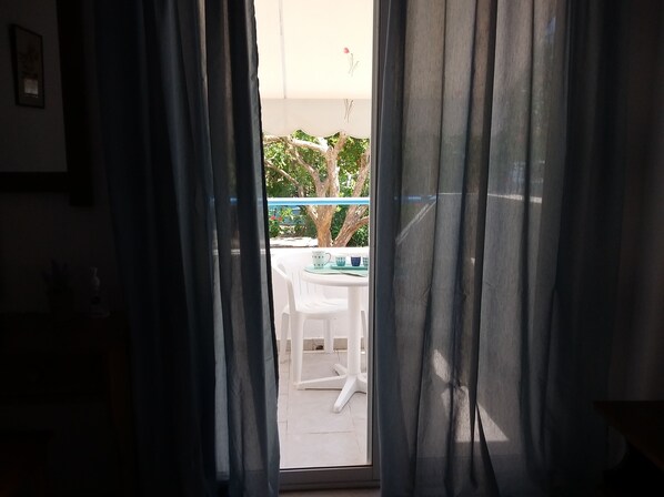 Habitación, vista al jardín, en el área del jardín | Terraza o patio