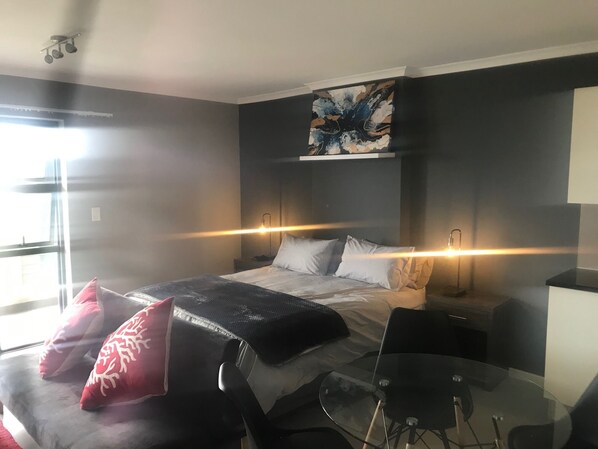 1 bedroom, iron/ironing board, WiFi