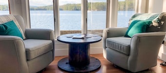 Family & Dog-Friendly Lakeside Retreat 15-min to Mount Sunapee