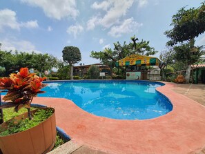 Outdoor pool - Posada el paraiso (Tepoztlán)