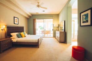 4 bedrooms, in-room safe, desk, iron/ironing board - Huge Private Yard + Casita surrounded by Date Palms! (Palm Desert)