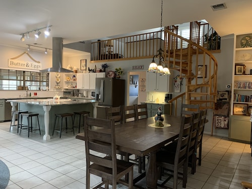 Country Home on 33 acres,  sleeps 18, On the San Saba River!