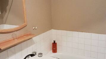 Bathtub