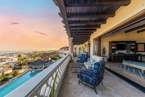 Property grounds - 3 BD Oceanview Penthouse with infinity pool and jacuzzi (San Jose del Cabo)