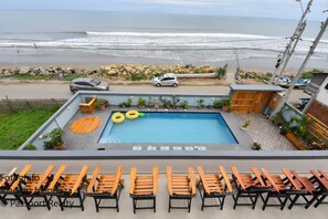 Pool - Fully Furnished Beachfront House Pool and Jacuzzi Sleep 17 People (San Clemente)