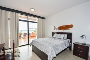 5 Schlafzimmer, Schreibtisch, kostenloses WLAN, Bettwäsche