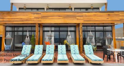 Fully Furnished Beachfront House Pool and Jacuzzi Sleep 17 People