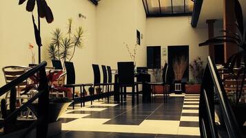 Daily cooked-to-order breakfast for a fee