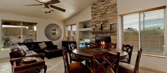 Beautiful Spacious 5 BR with Pool & Jacuzzi and Lake View