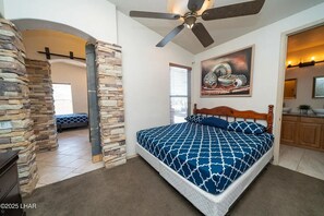 5 bedrooms, WiFi, bed sheets