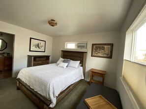 1 makuuhuone, työpöytä, Wi-Fi, vuodevaatteet