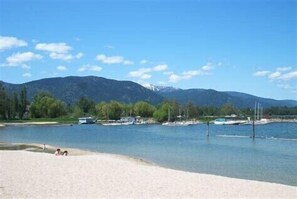 Beach nearby - Saint Clair Cottage (Sandpoint)