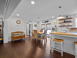 Dining - Sea La Vie in Atlantic Beach, NC (Atlantic Beach)