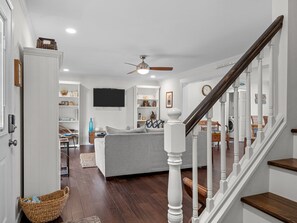 Interior - Sea La Vie in Atlantic Beach, NC (Atlantic Beach)