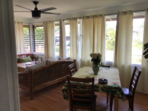 Clean single room across the street from the beach. 5 min walk to Historic town