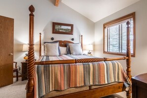 2 habitaciones, escritorio, tabla de planchar con plancha y wifi