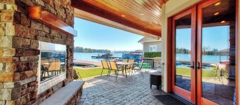 !Waterfront Cabana With Fireplace And Hot Tub!