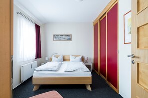 3 Schlafzimmer, Reisekinderbett, WLAN, Bettwäsche