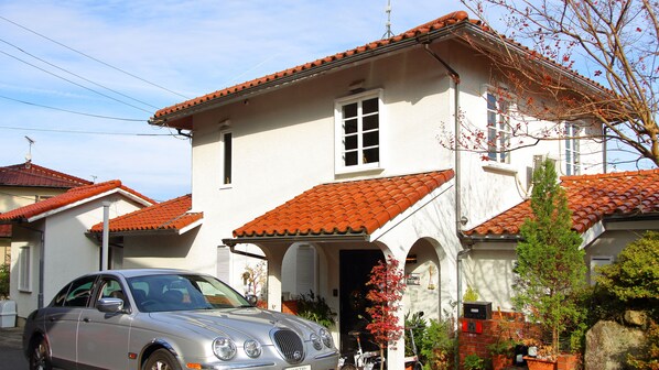 Overnatningsstedets facade