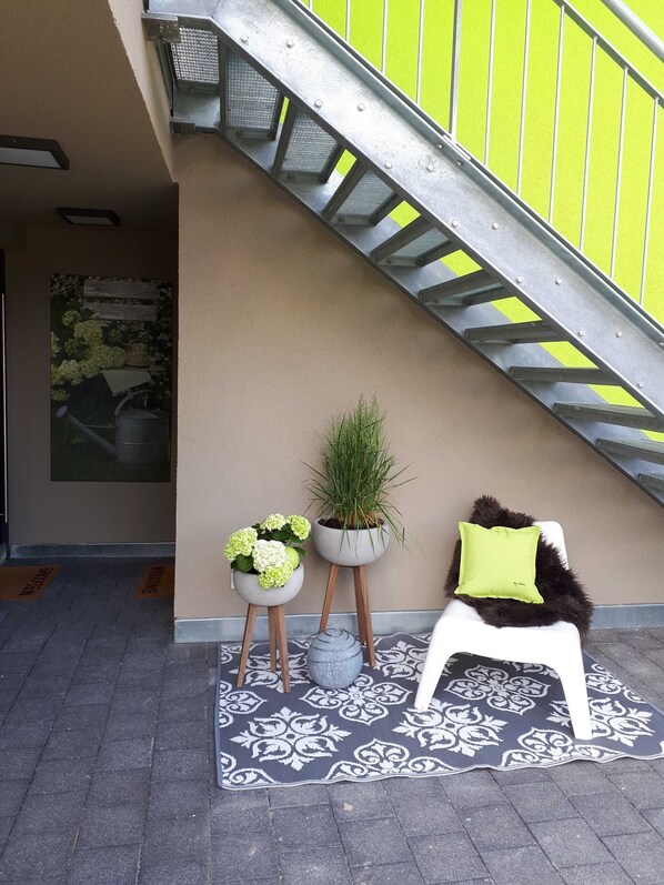 Property grounds - Sauvignon Blanc (double room with terrace) - Weinlodge am Geissberg (Eberstadt)