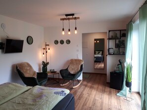 Unclassified image, 4 of 36, button - Chardonnay (double room) - Weinlodge am Geissberg (Eberstadt)