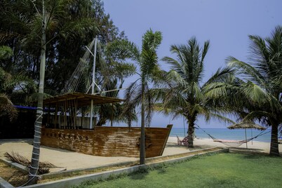 Trincomalee Beach Resort & spa