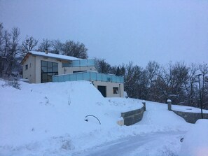 Exterior - Superb south-facing architect-designed villa 230m2 with jacuzzi (Gap)